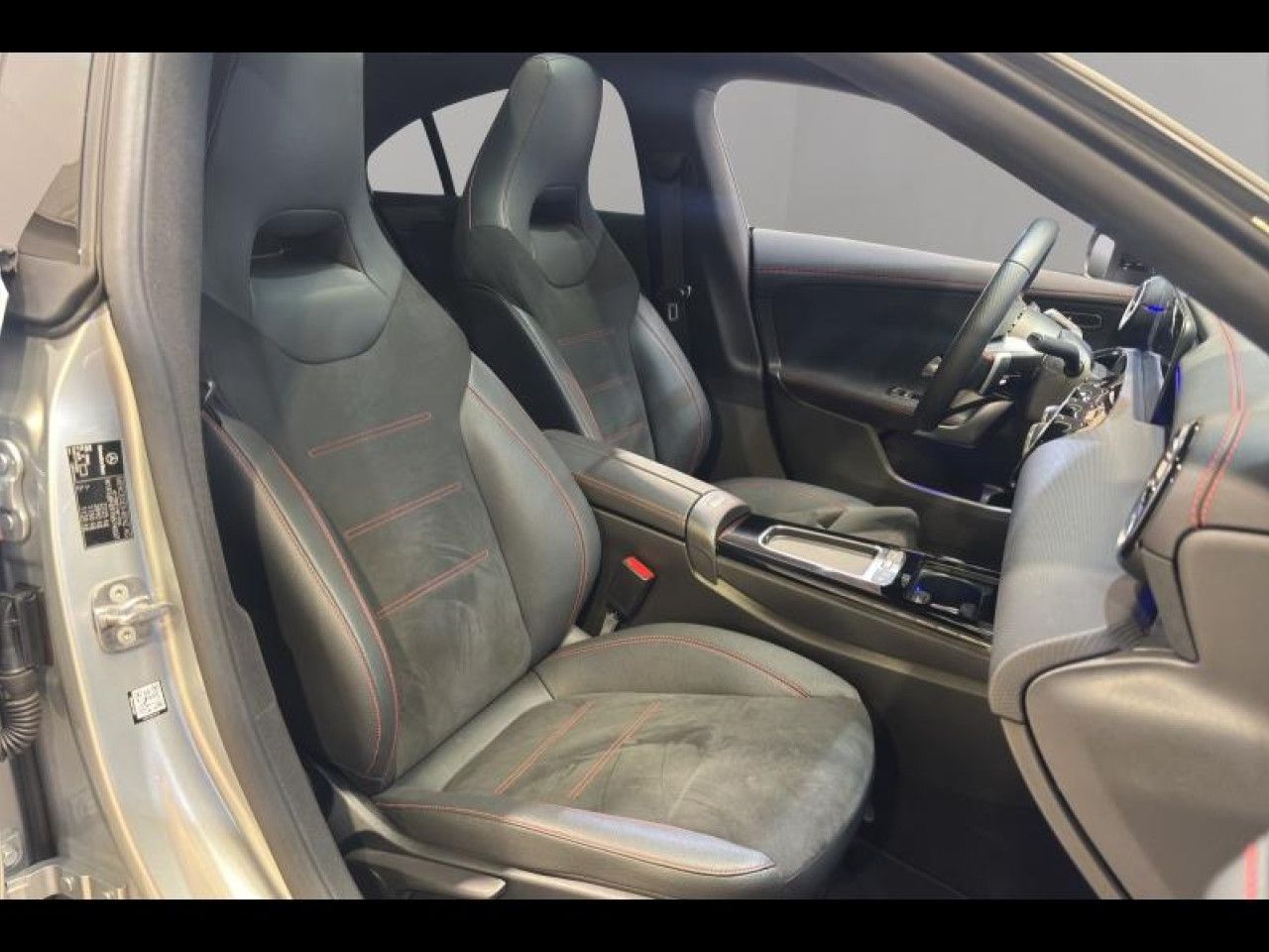 Photo du v&eacute;hicule 13 / 18