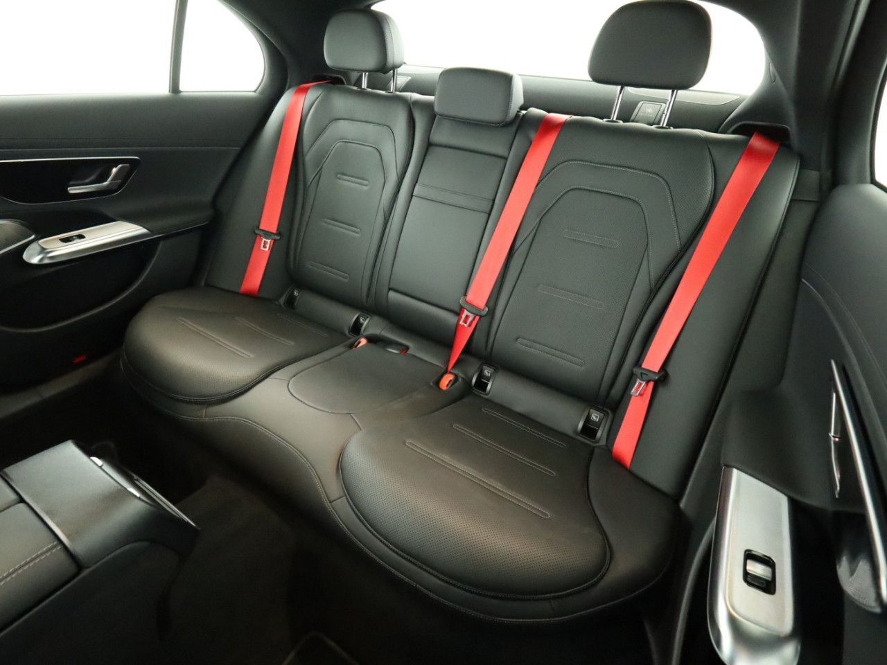 Mercedes-Benz E-Klasse – Bild 18