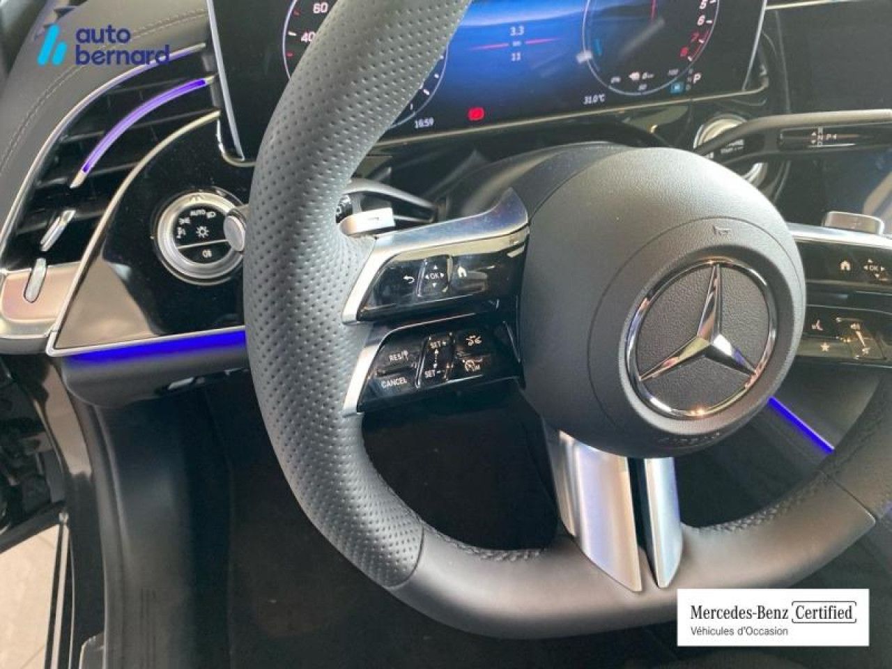 Photo du v&eacute;hicule 13 / 18