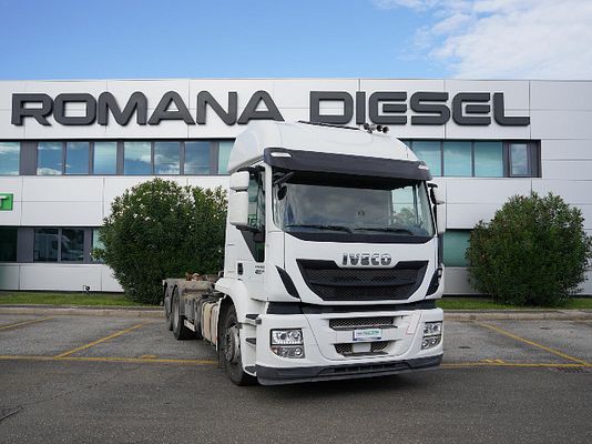 Vehicle image 1 / 13