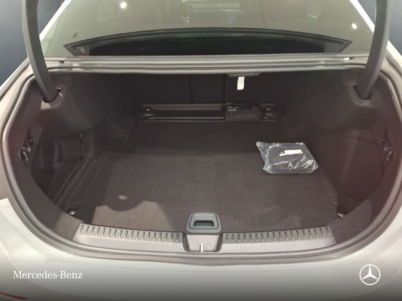 Mercedes-Benz E-Klasse – Bild 18
