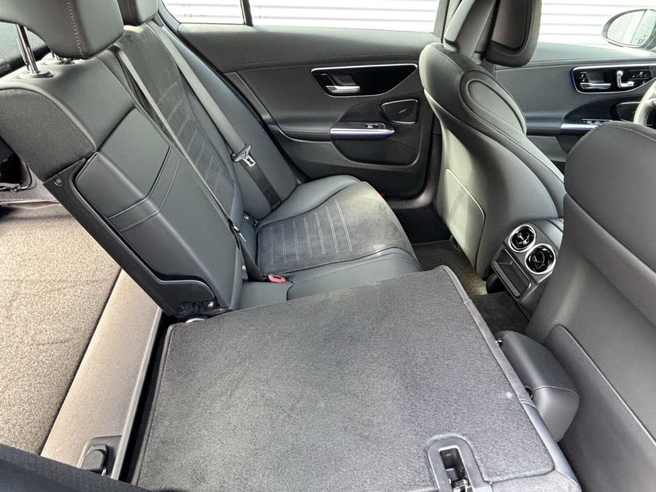 Mercedes-Benz C-Klasse – Bild 18