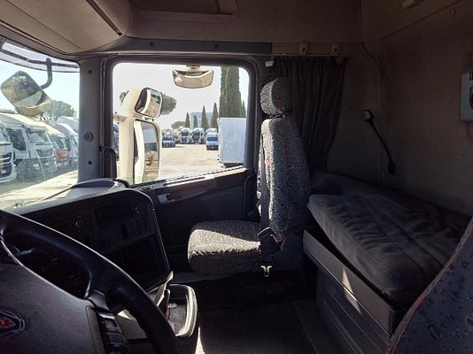 Vehicle image 5 / 7