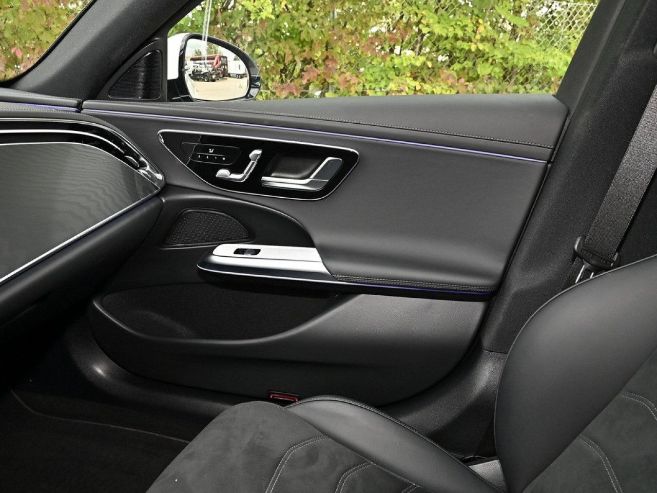 Mercedes-Benz E-Klasse – Bild 14