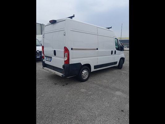 Vehicle image 8 / 20