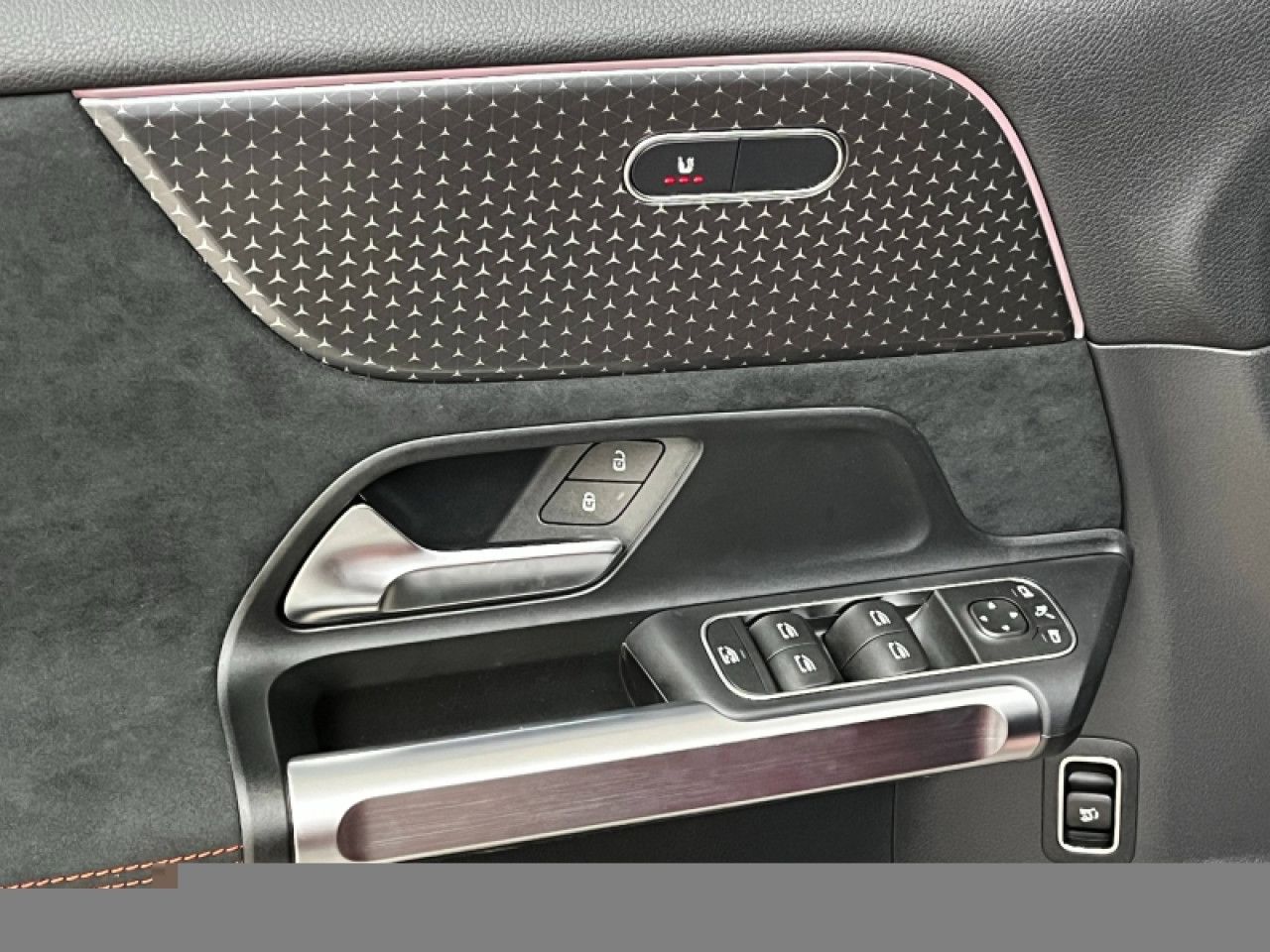 Photo du v&eacute;hicule 13 / 18