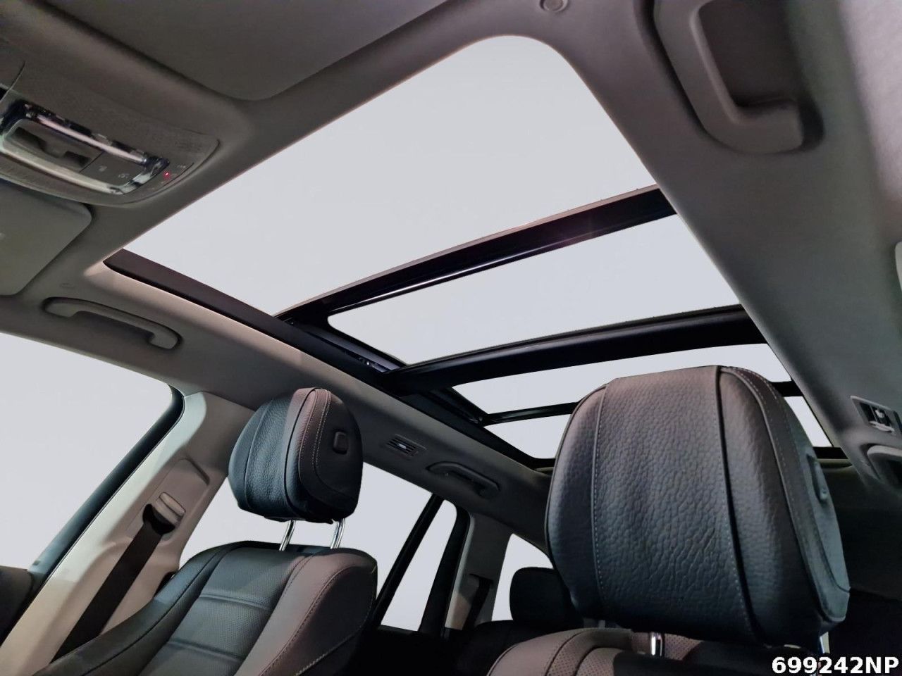 Mercedes-Benz GLS – Bild 10