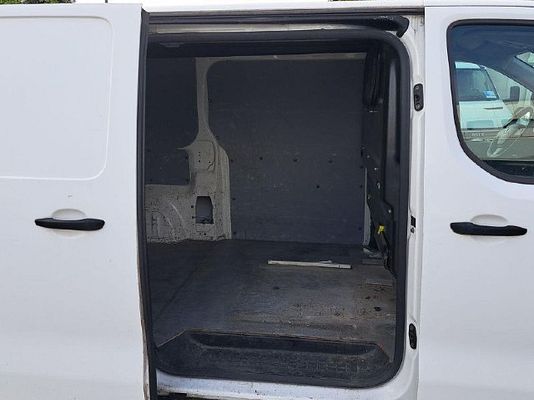 Vehicle image 5 / 14