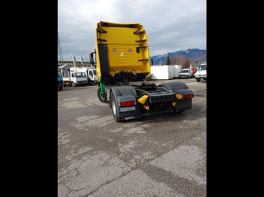 Vehicle image 14 / 17