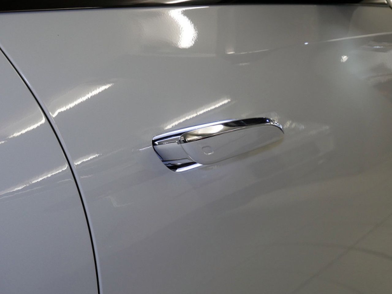 Mercedes-Benz E-Klasse – Bild 8