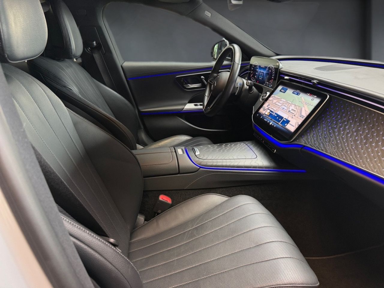 Mercedes-Benz E-Klasse – Bild 14