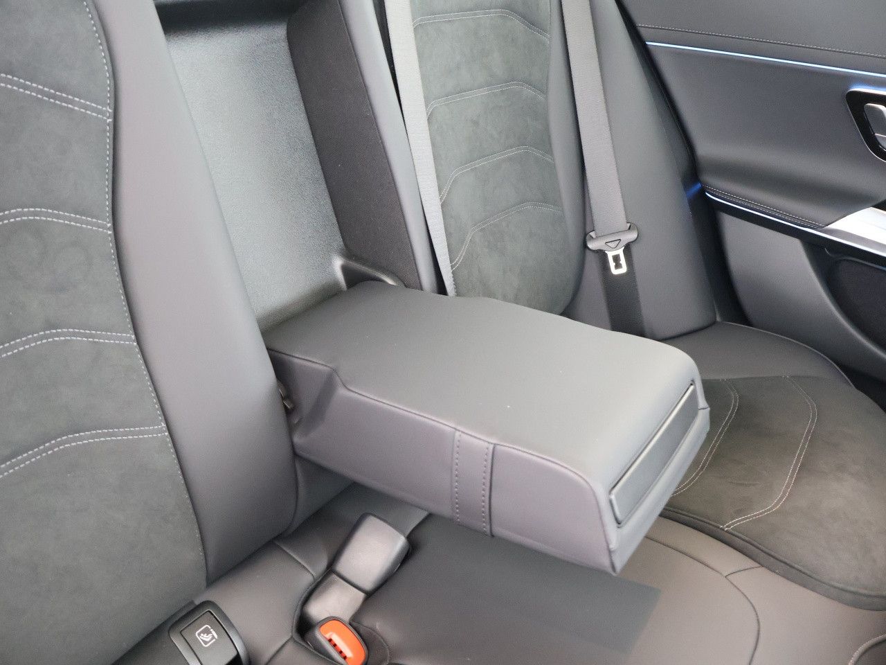 Mercedes-Benz E-Klasse – Bild 20