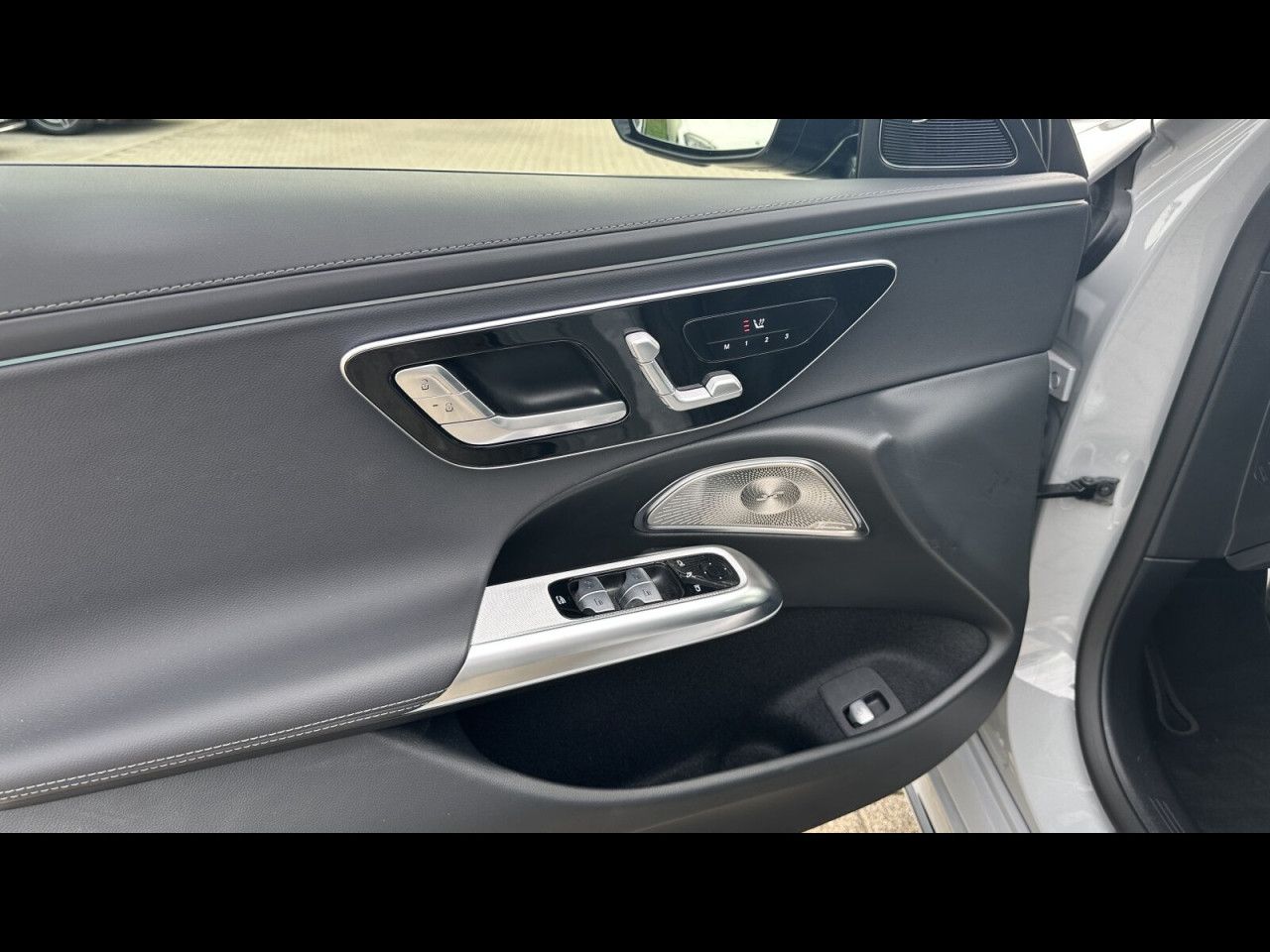Mercedes-Benz E-Klasse – Bild 14