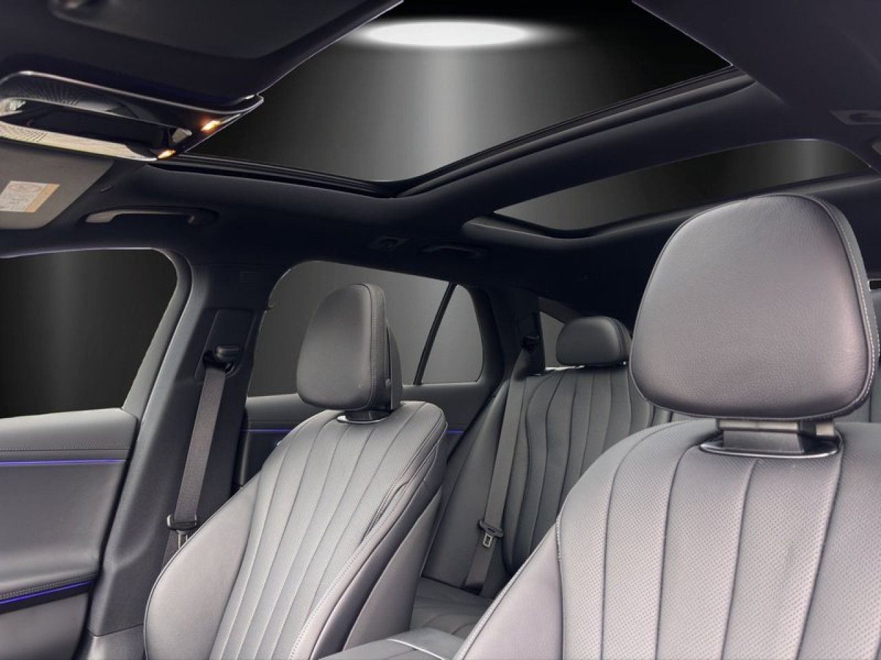Mercedes-Benz E-Klasse – Bild 13
