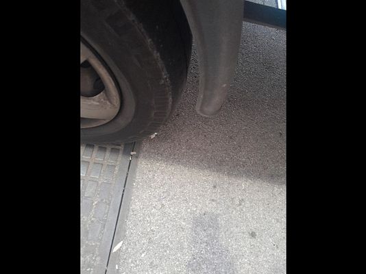 Vehicle image 12 / 16