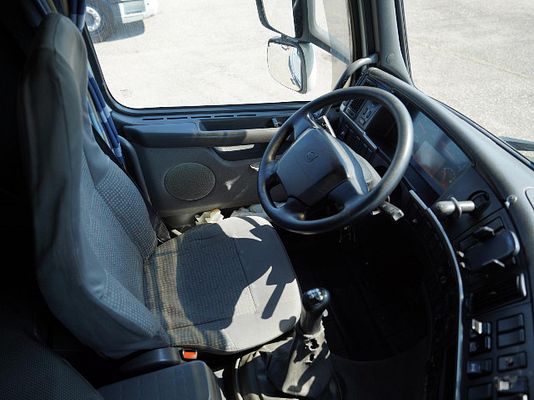 Vehicle image 11 / 16