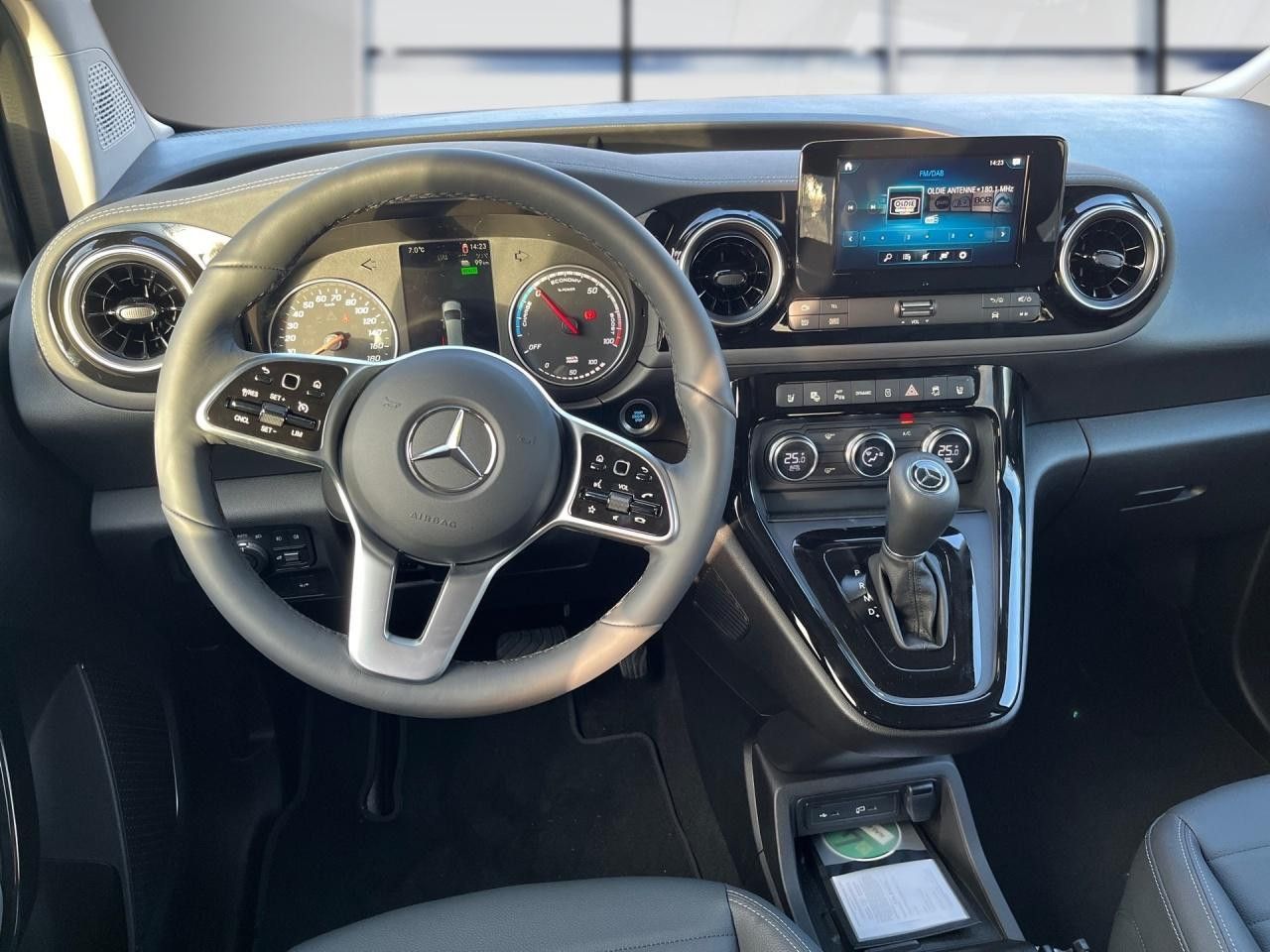 Mercedes-Benz EQT – Bild 2
