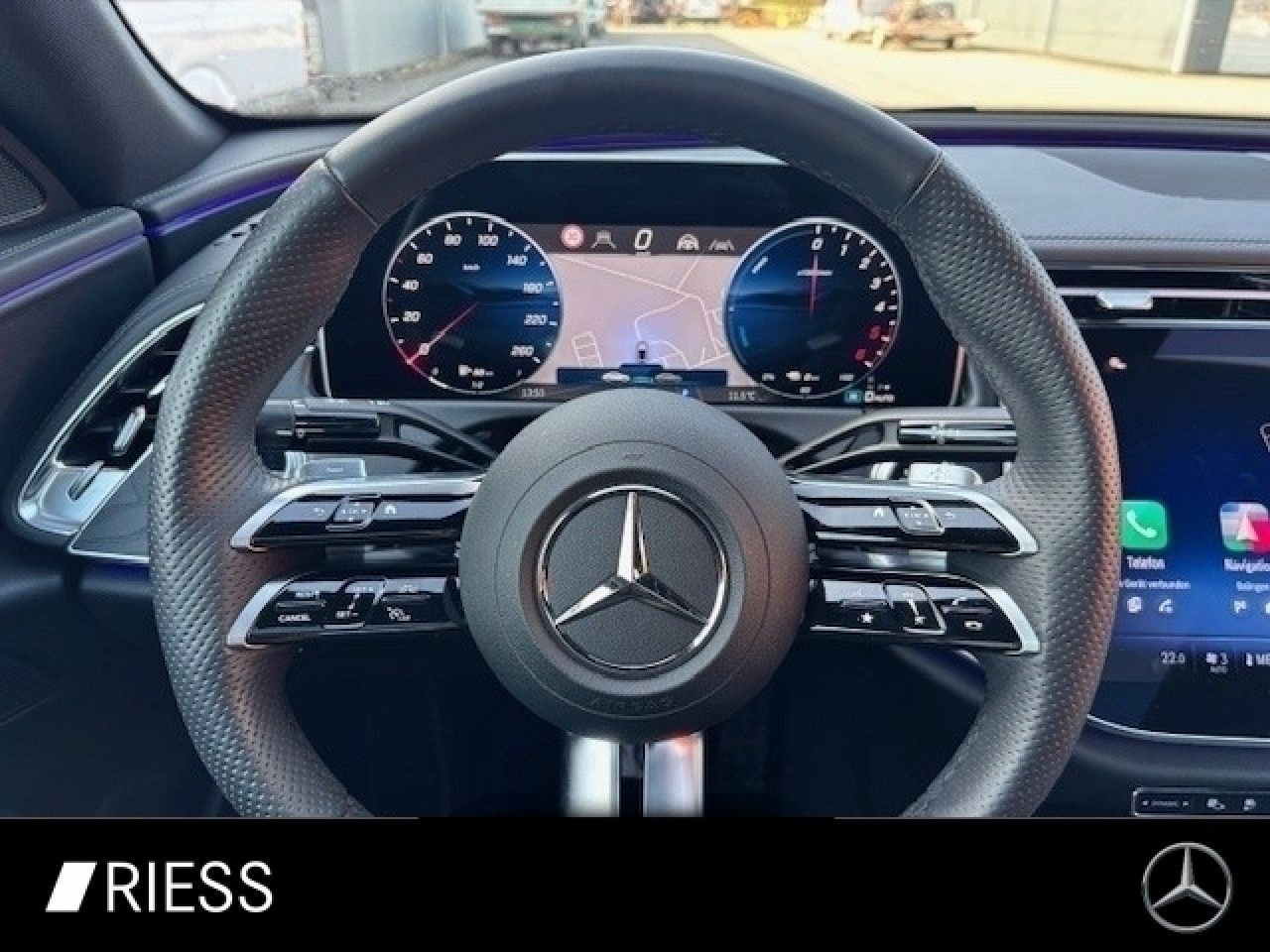 Mercedes-Benz E-Klasse – Bild 12