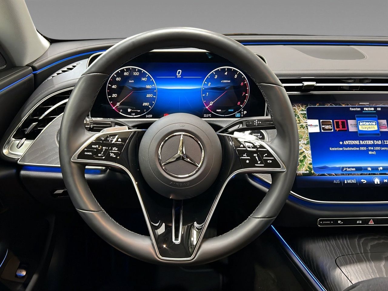 Mercedes-Benz E-Klasse – Bild 15