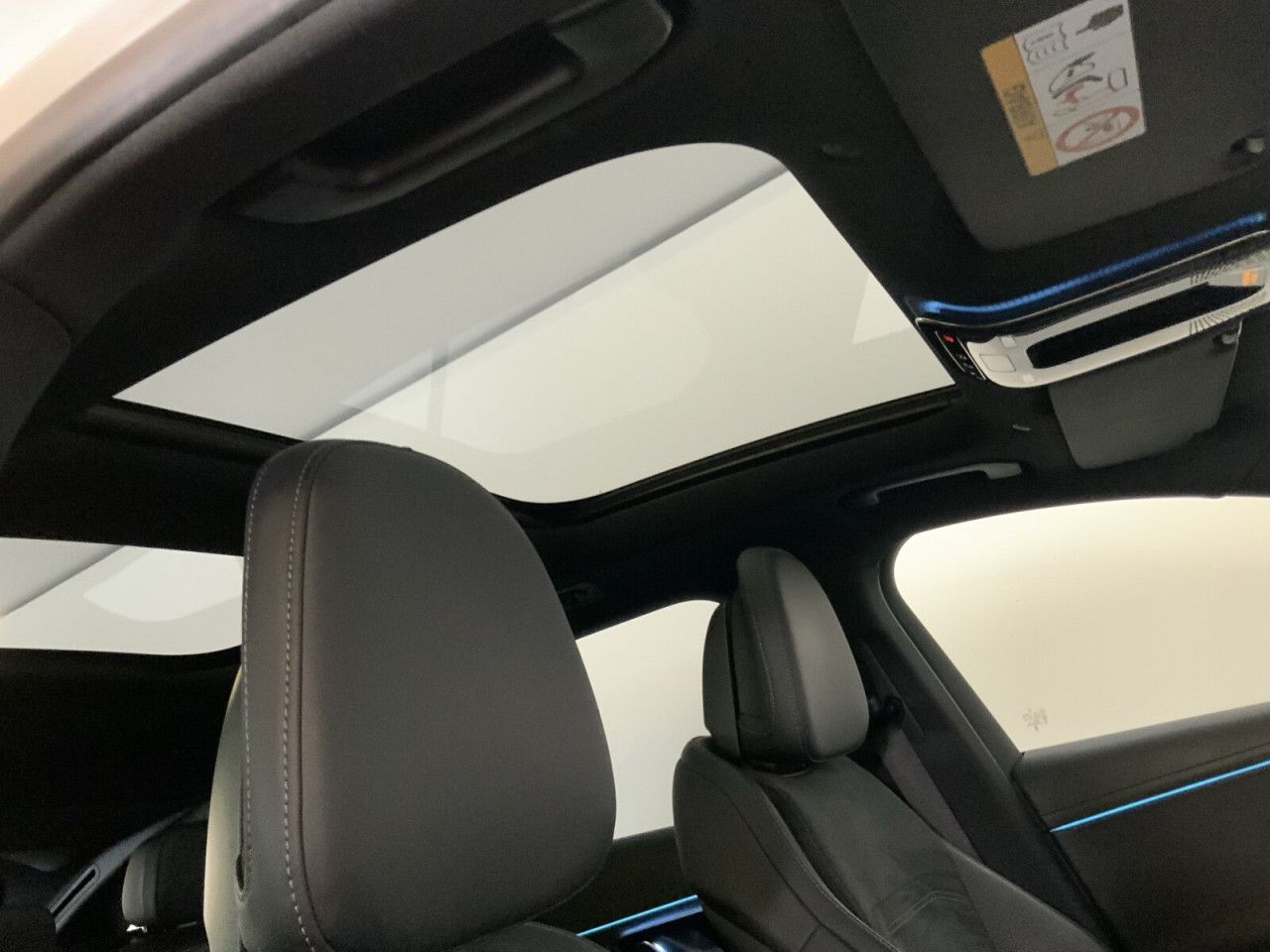Mercedes-Benz E-Klasse – Bild 15