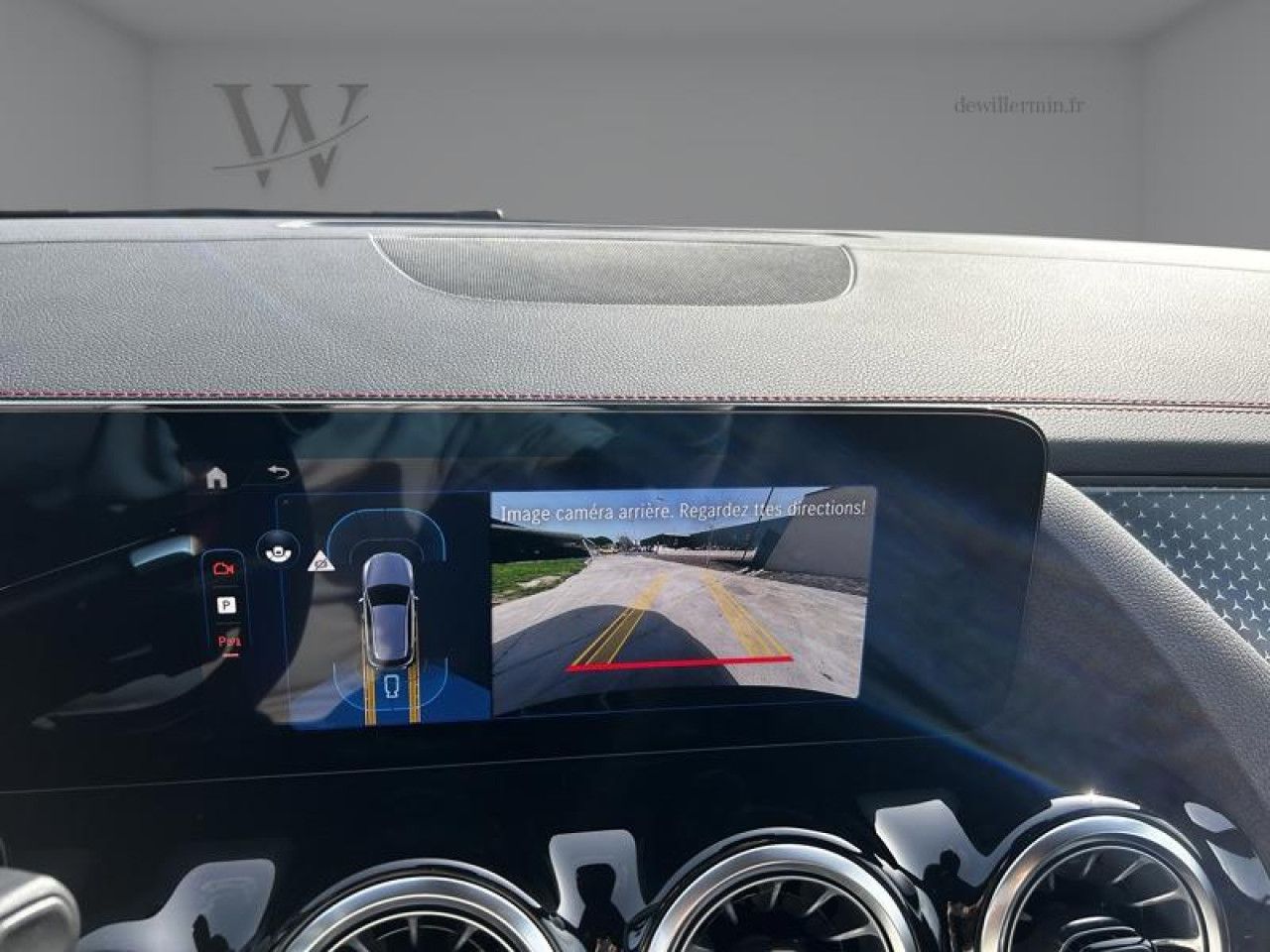 Photo du v&eacute;hicule 13 / 18