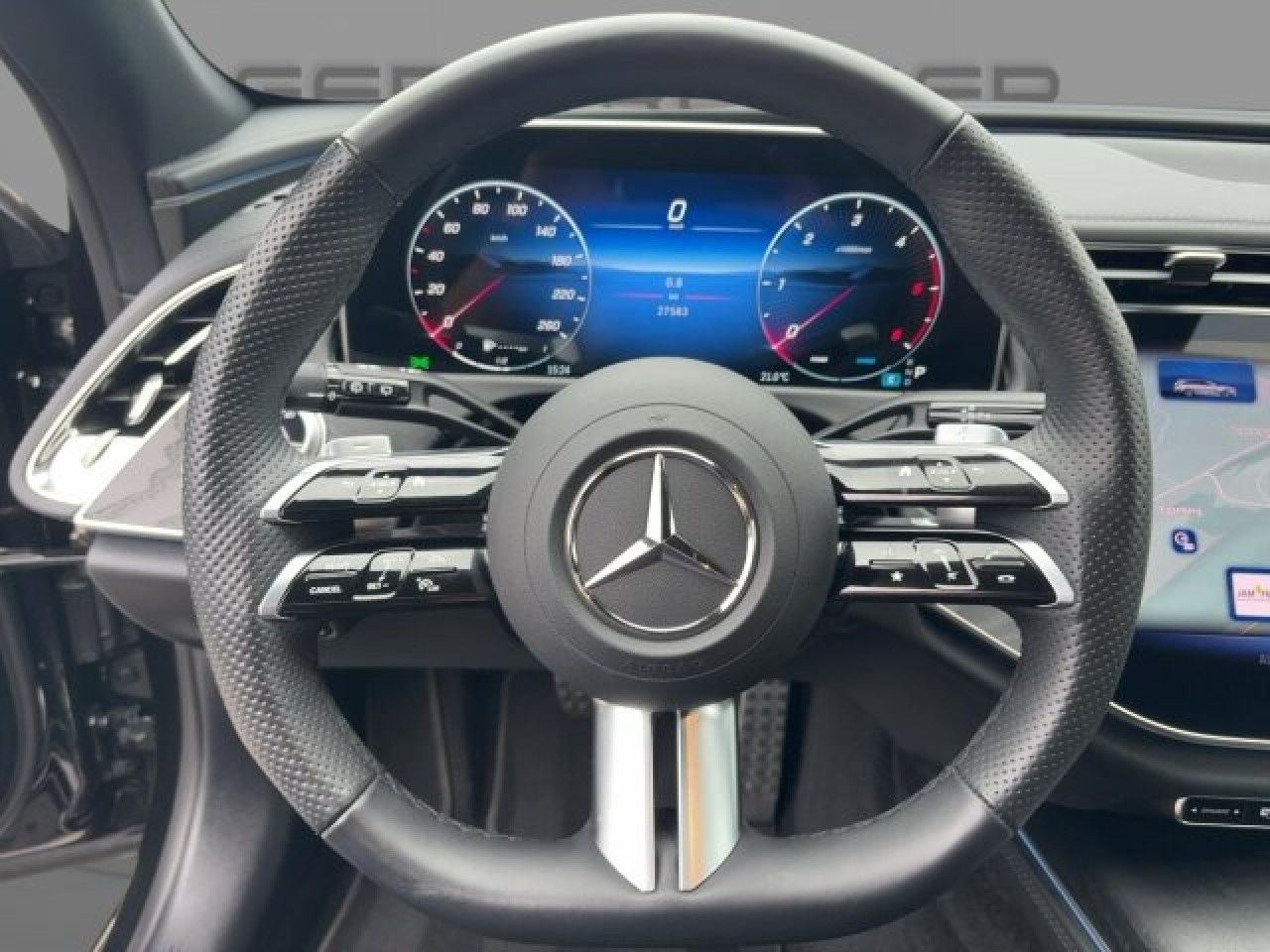 Mercedes-Benz E-Klasse – Bild 10