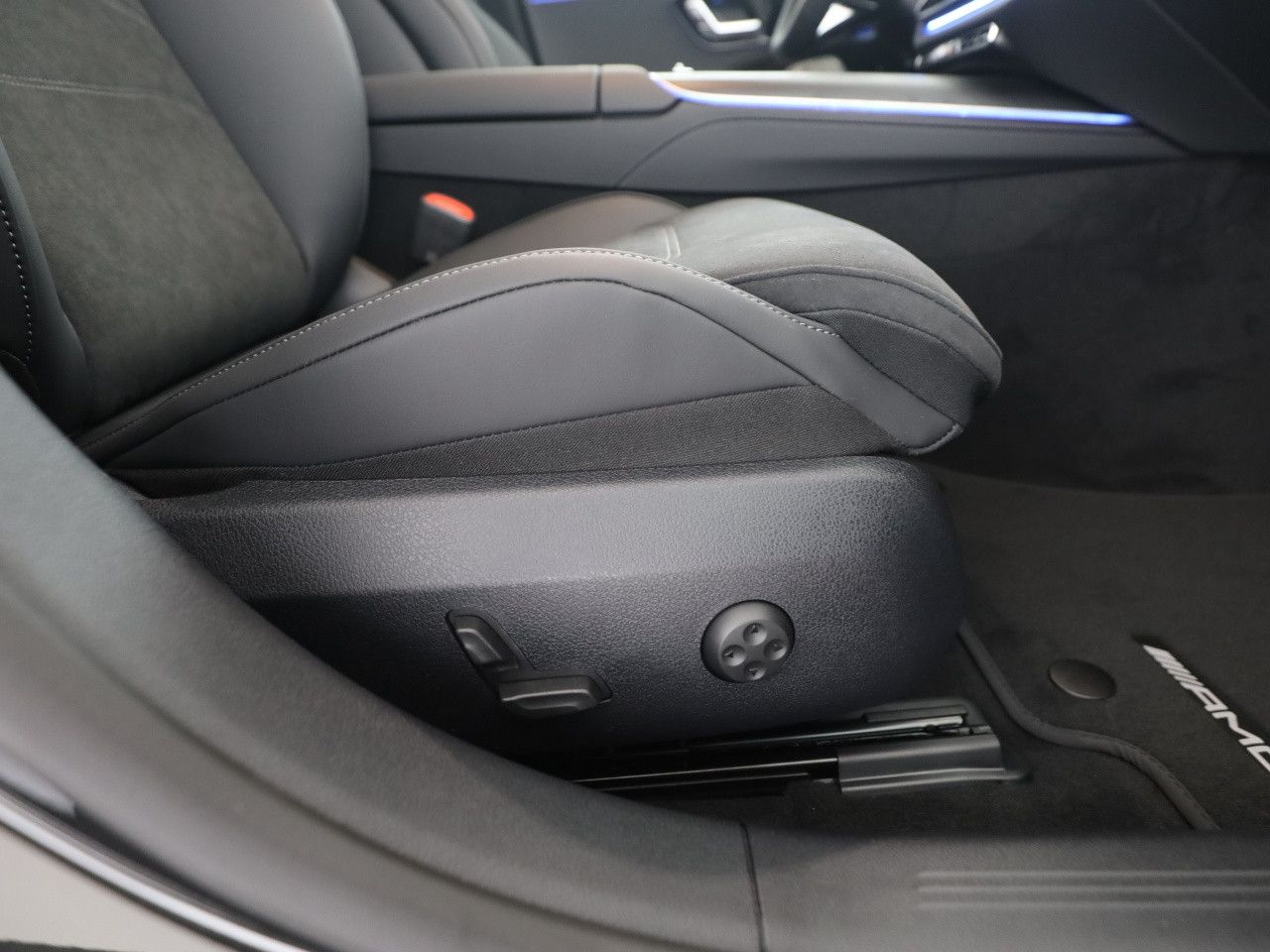 Mercedes-Benz E-Klasse – Bild 17