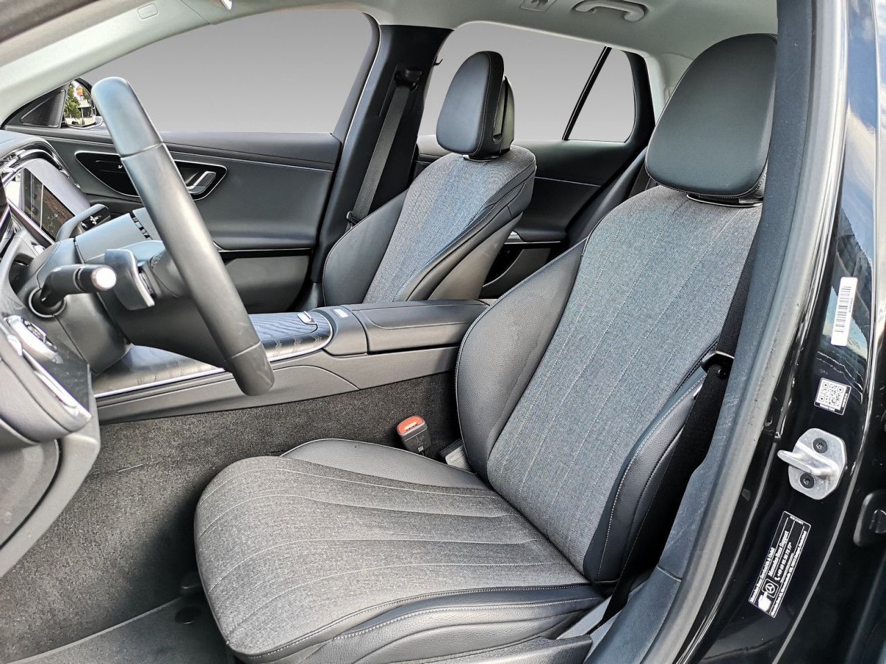 Mercedes-Benz E-Klasse – Bild 8