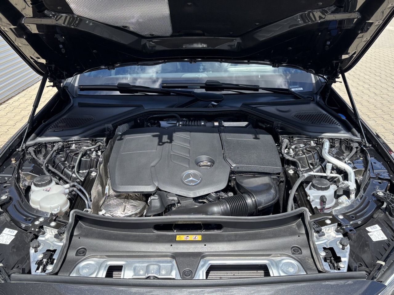 Mercedes-Benz E-Klasse – Bild 19