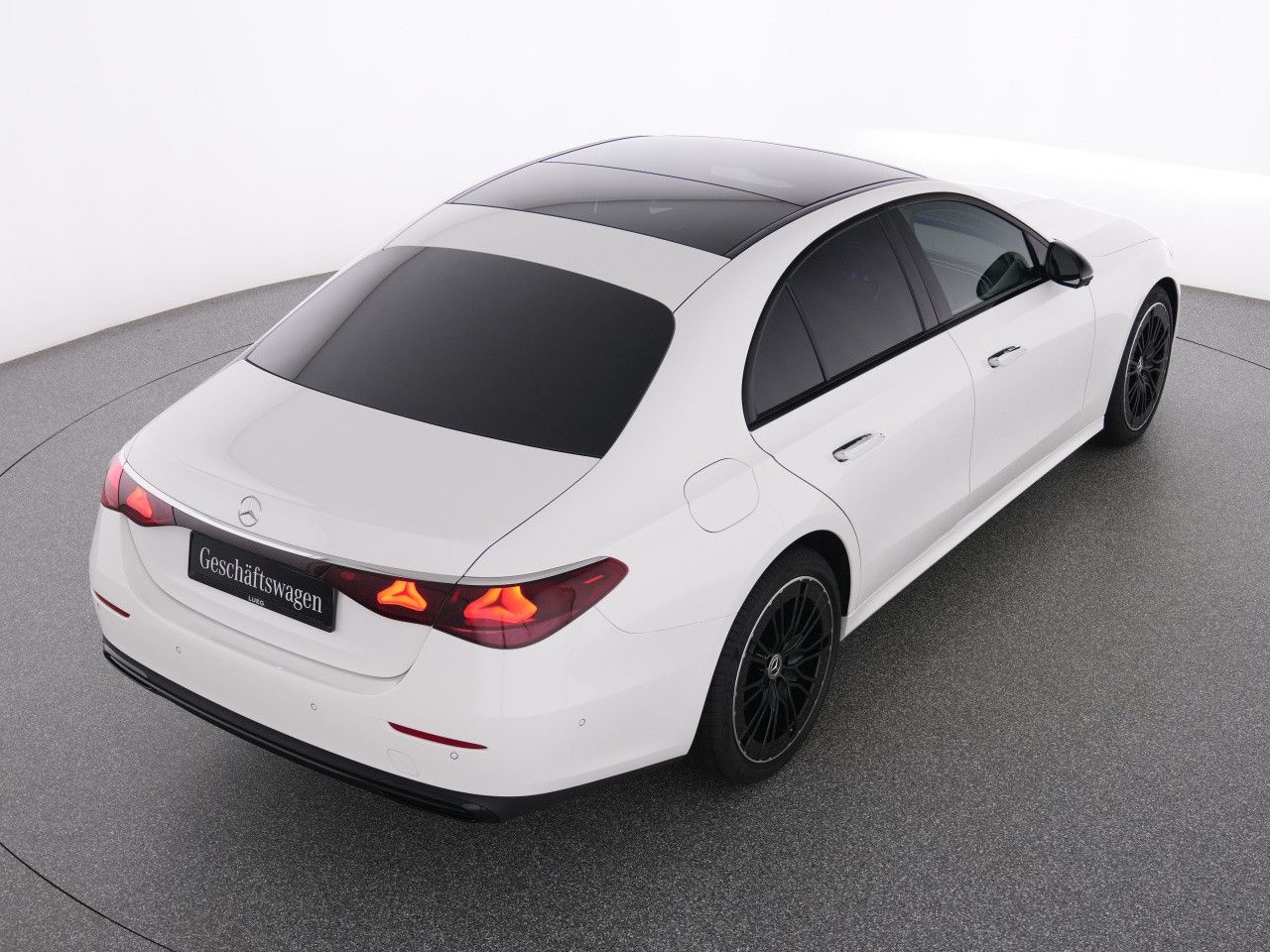 Mercedes-Benz E-Klasse – Bild 18