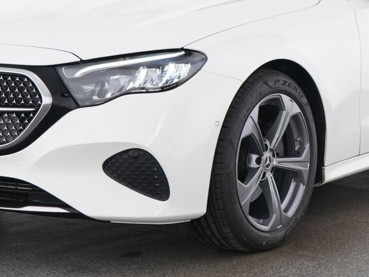 Mercedes-Benz E-Klasse – Bild 2