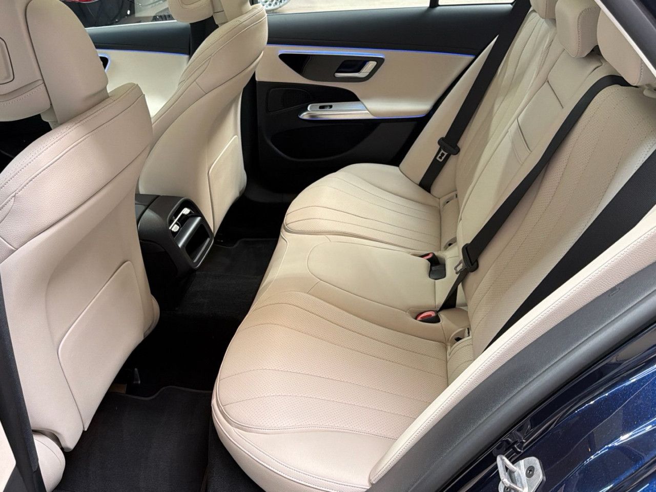 Mercedes-Benz E-Klasse – Bild 17
