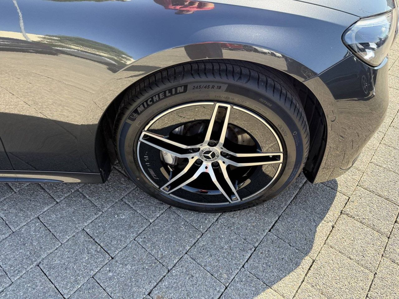 Mercedes-Benz E-Klasse – Bild 14