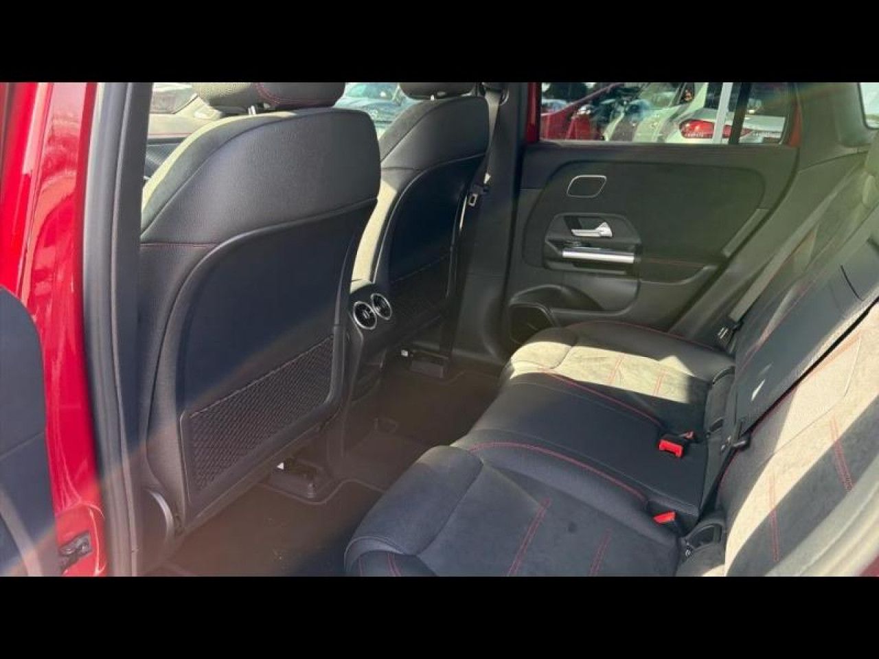 Photo du v&eacute;hicule 13 / 18