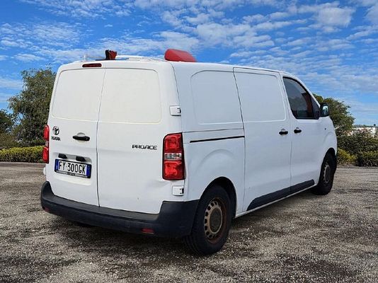 Vehicle image 7 / 14