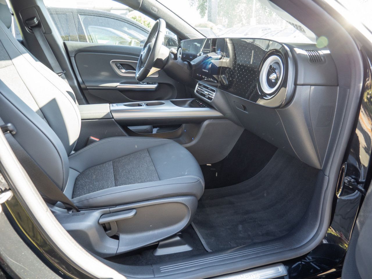 Mercedes-Benz CLA – Bild 2