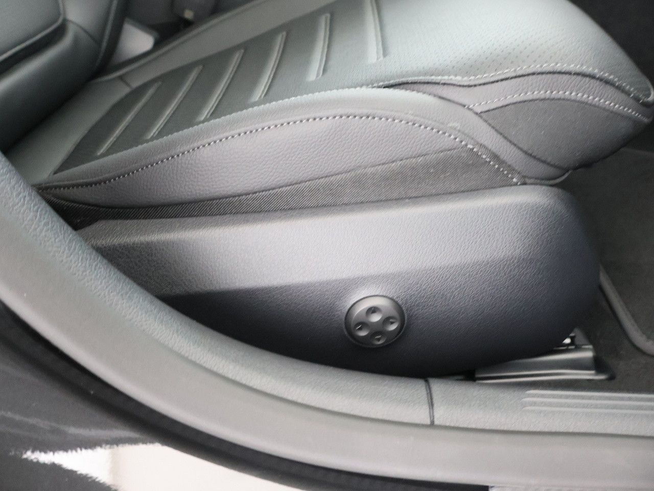 Mercedes-Benz C-Klasse – Bild 17