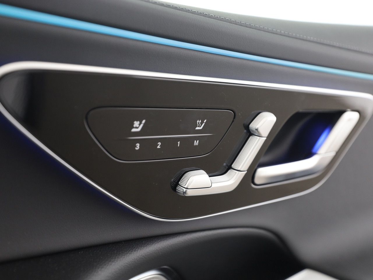 Mercedes-Benz E-Klasse – Bild 18