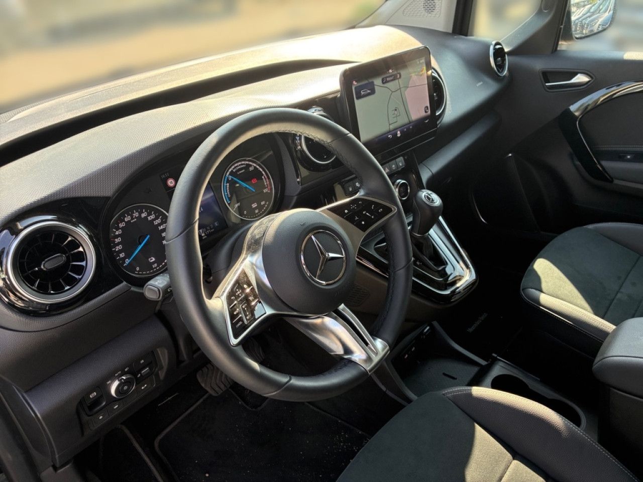 Mercedes-Benz EQT – Bild 10