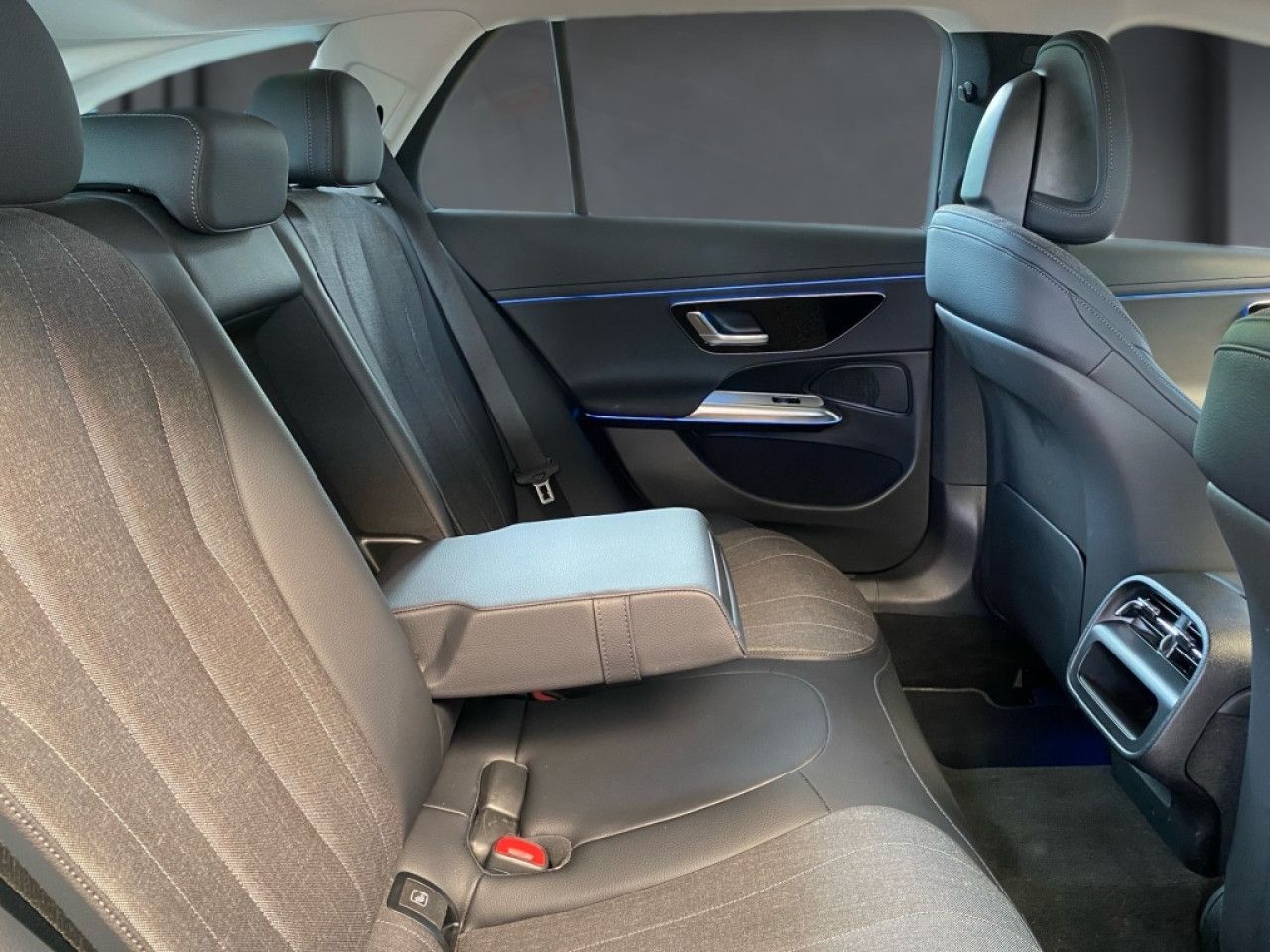 Mercedes-Benz E-Klasse – Bild 14
