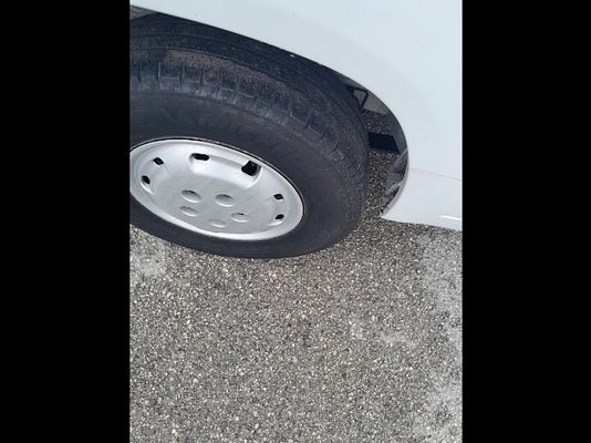 Vehicle image 14 / 21