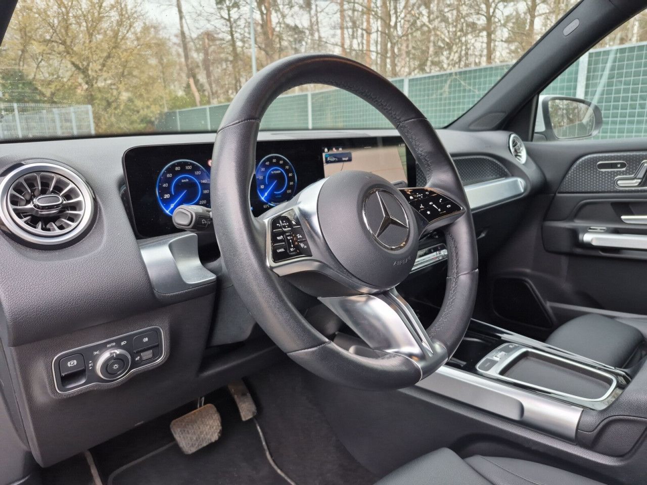 Zdj&eogon;cie pojazdu 11 / 24