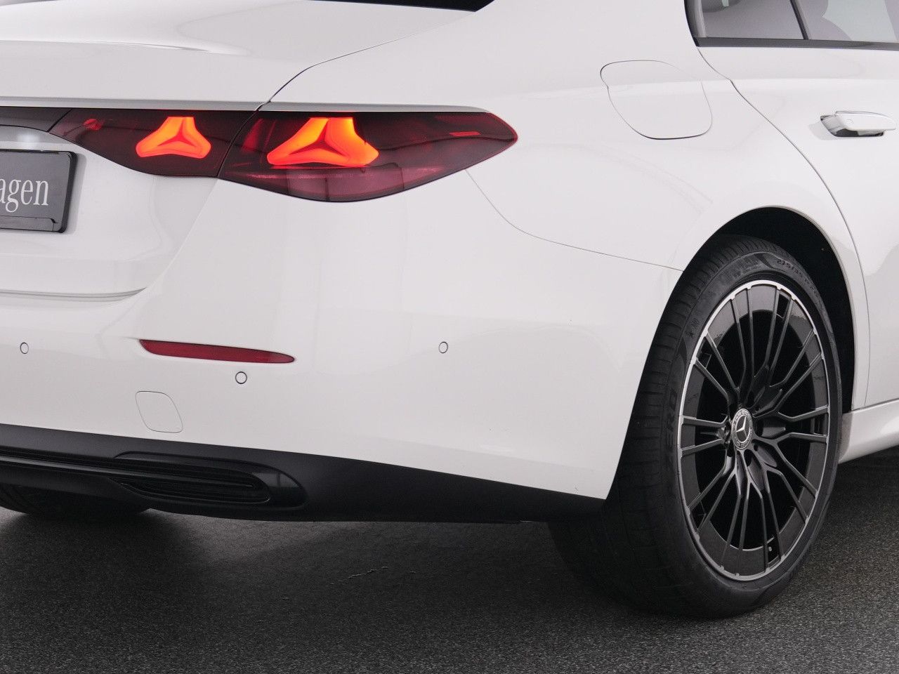 Mercedes-Benz E-Klasse – Bild 9