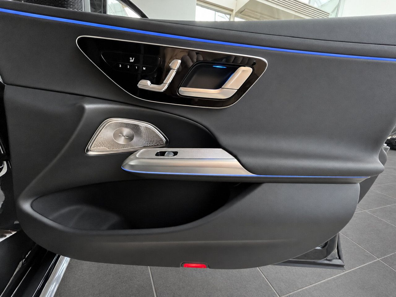 Mercedes-Benz E-Klasse – Bild 8