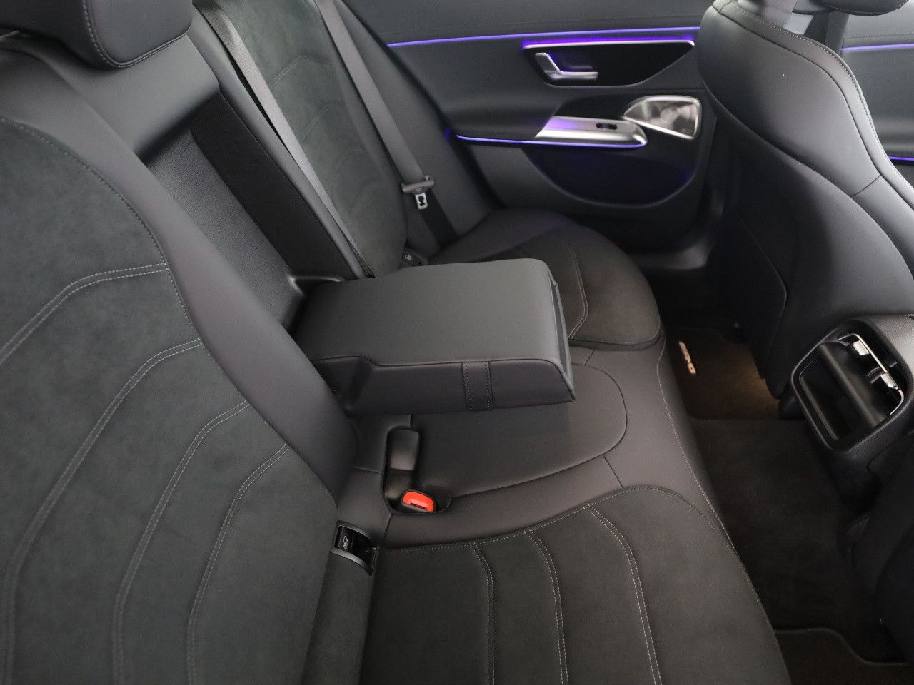 Mercedes-Benz E-Klasse – Bild 22