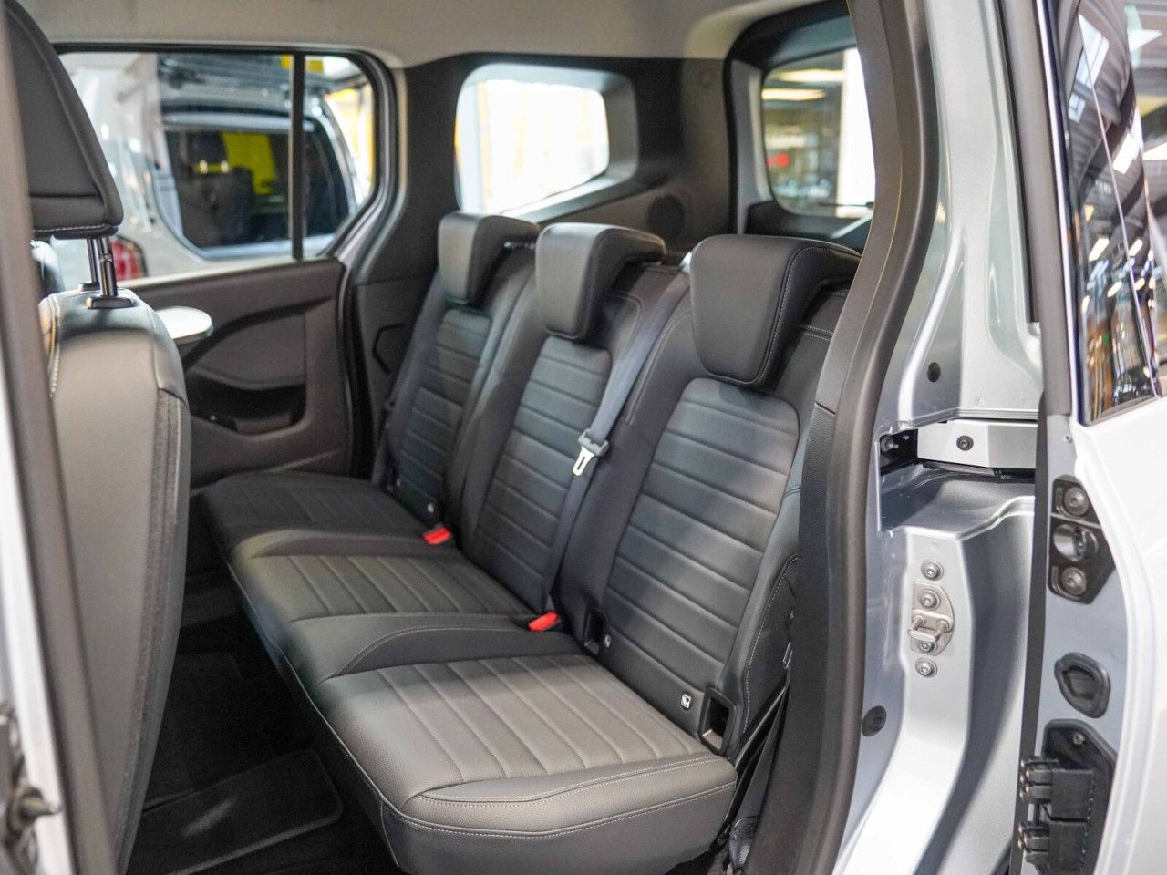 Fahrzeugbild 13 / 14