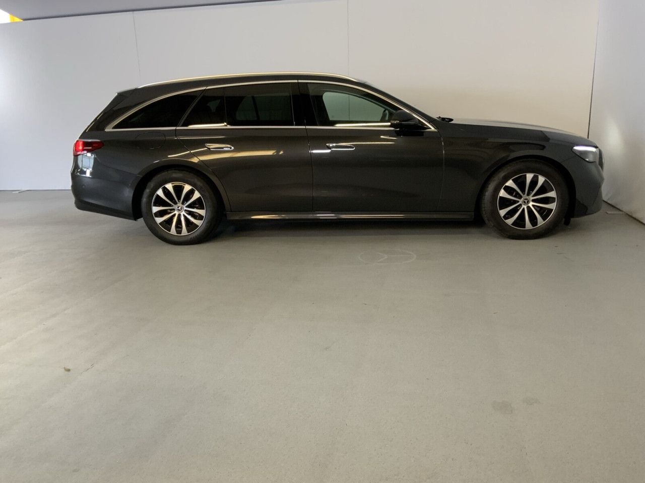 Mercedes-Benz E-Klasse – Bild 4