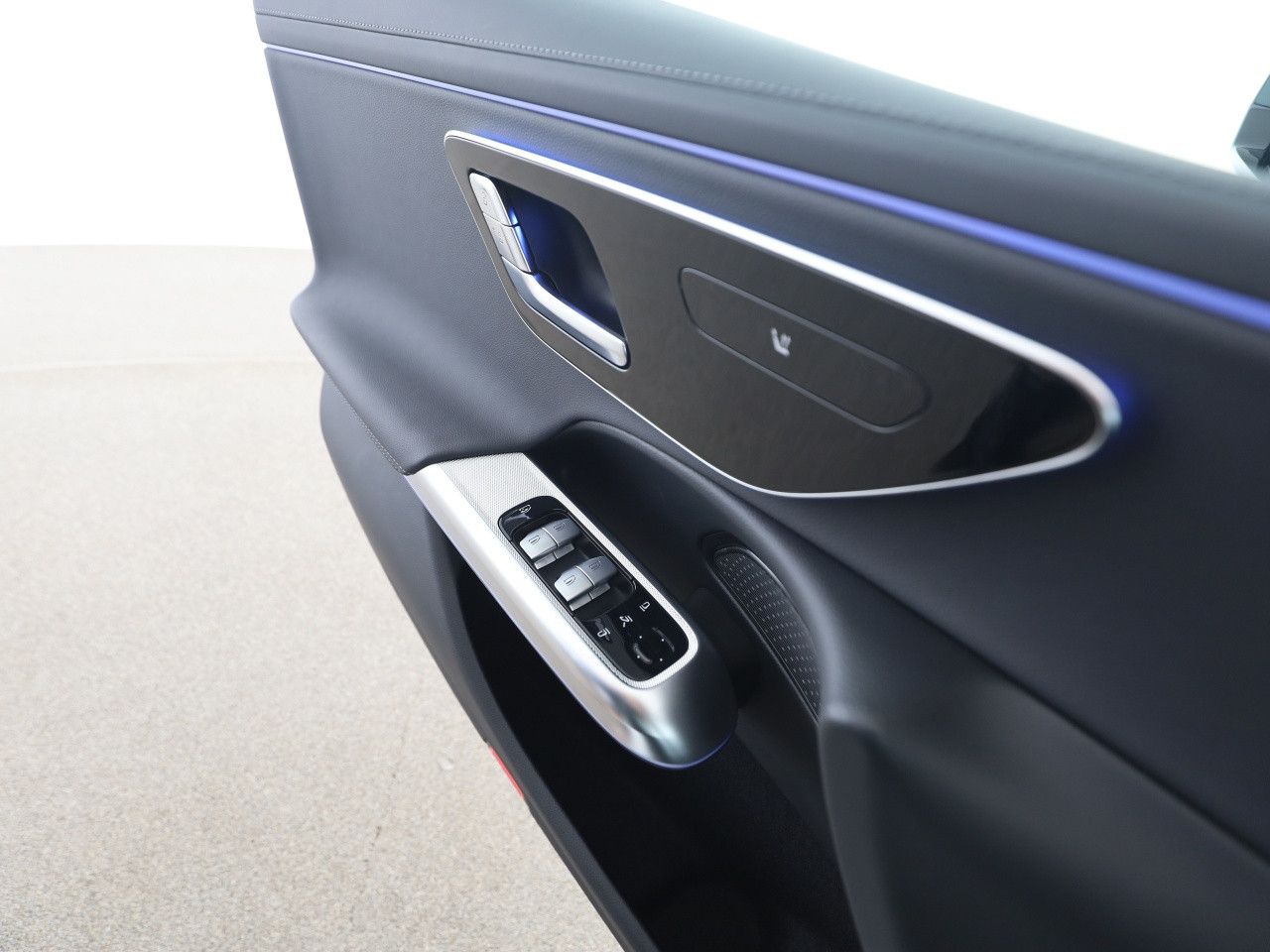 Mercedes-Benz E-Klasse – Bild 13