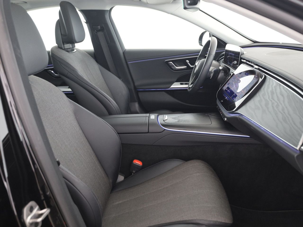 Mercedes-Benz E-Klasse – Bild 11