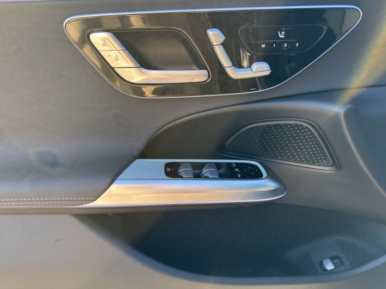 Mercedes-Benz E-Klasse – Bild 9
